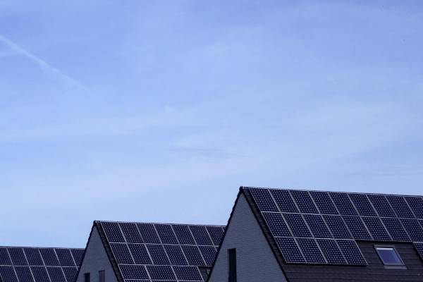 Onder welke hoek moeten zonnepanelen liggen?